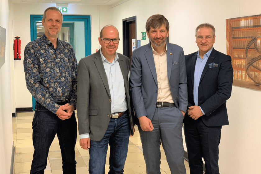 Read more about the article New digital paths for patient care in Cologne – m.Doc and St. Elisabeth Hospital Cologne-Hohenlind enter into partnership